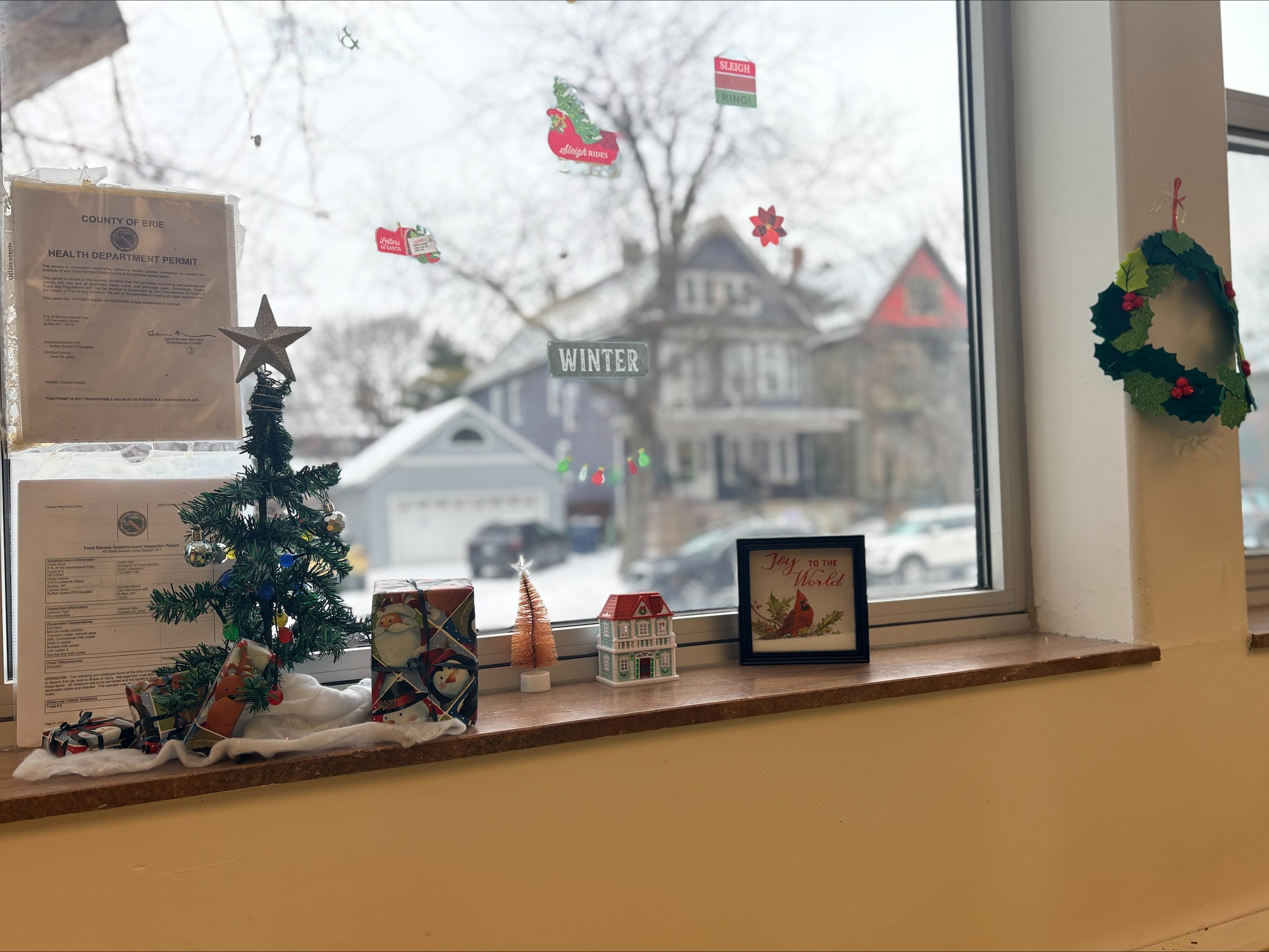 School 198 - Cafeteria Christmas Decoration