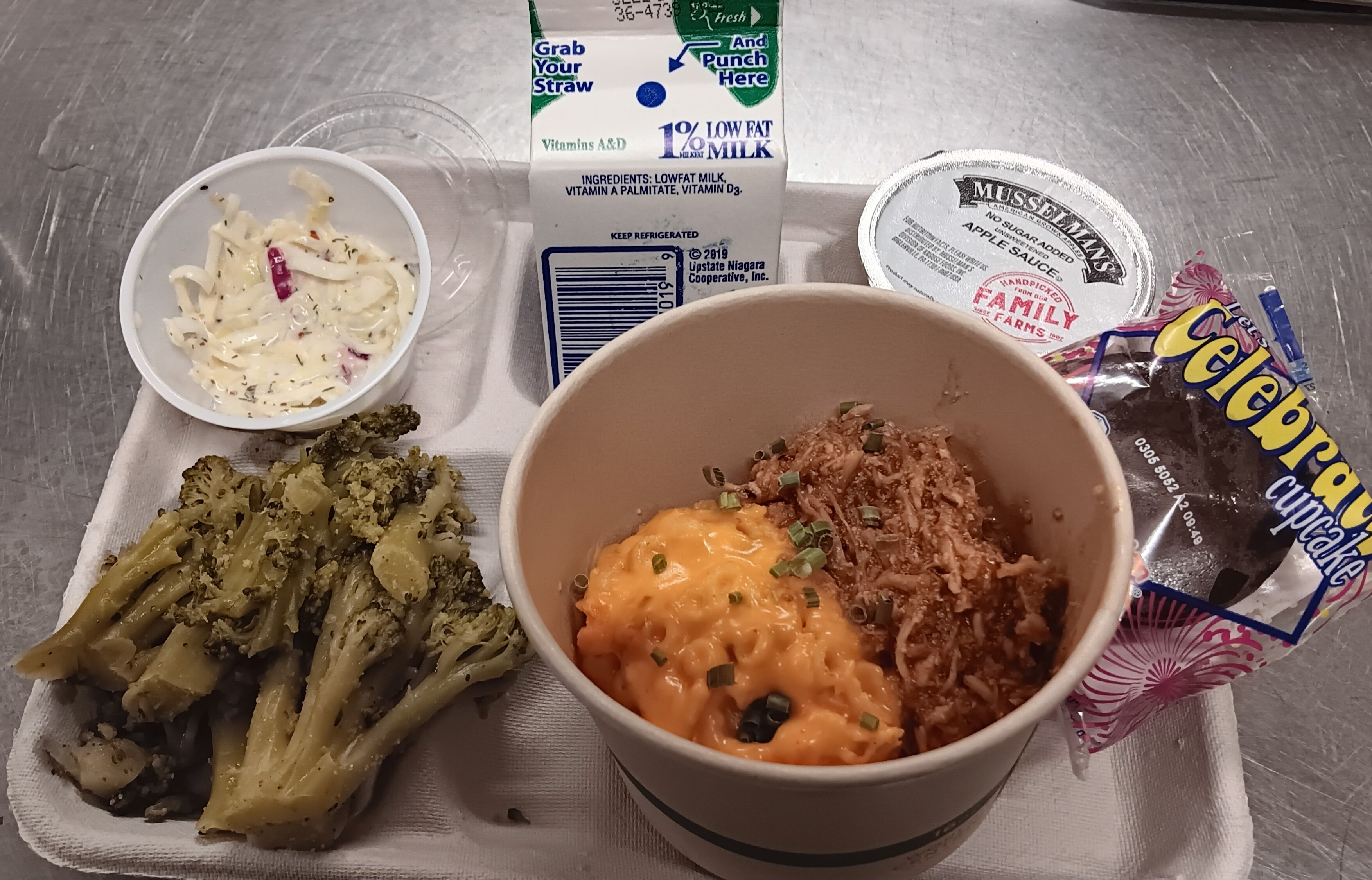 School 156- BBQ Pulled Chicken Mac and Cheese Bowl, Garlic Parmesan, Roasted Broccoli, Cole slaw, Chocolate Cupcake and Milk 