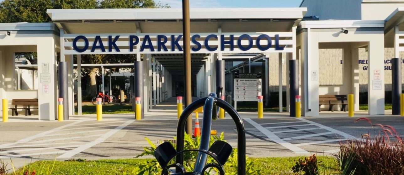 outside image of oak park school