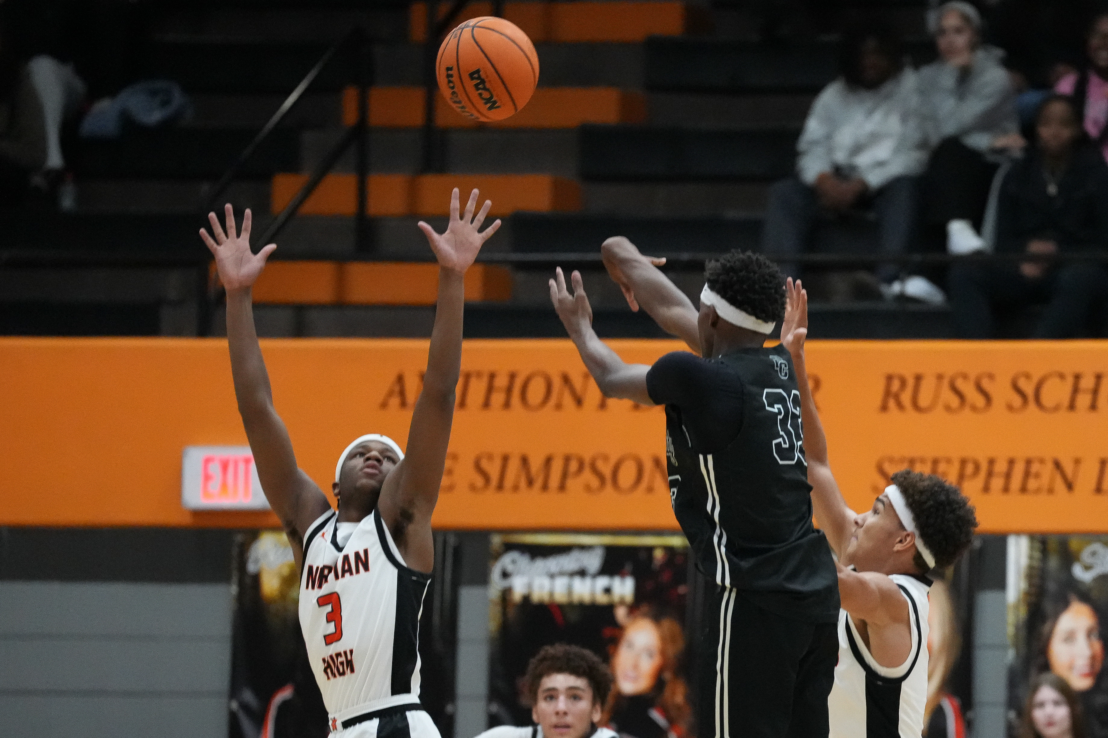 Joe Lawson Basketball boys