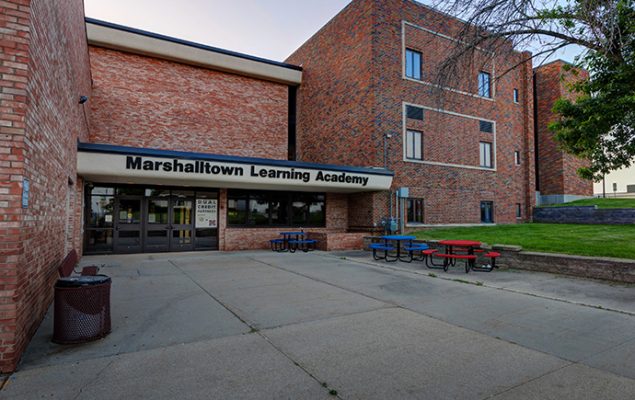 marshalltown learning academy building from the outside