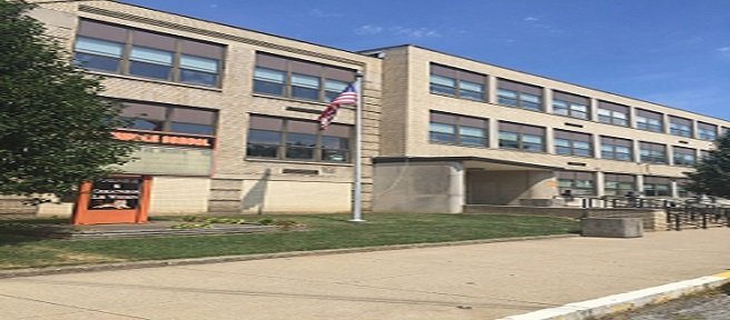 DAW ELEMENTARY BUILDING EXTERIOR