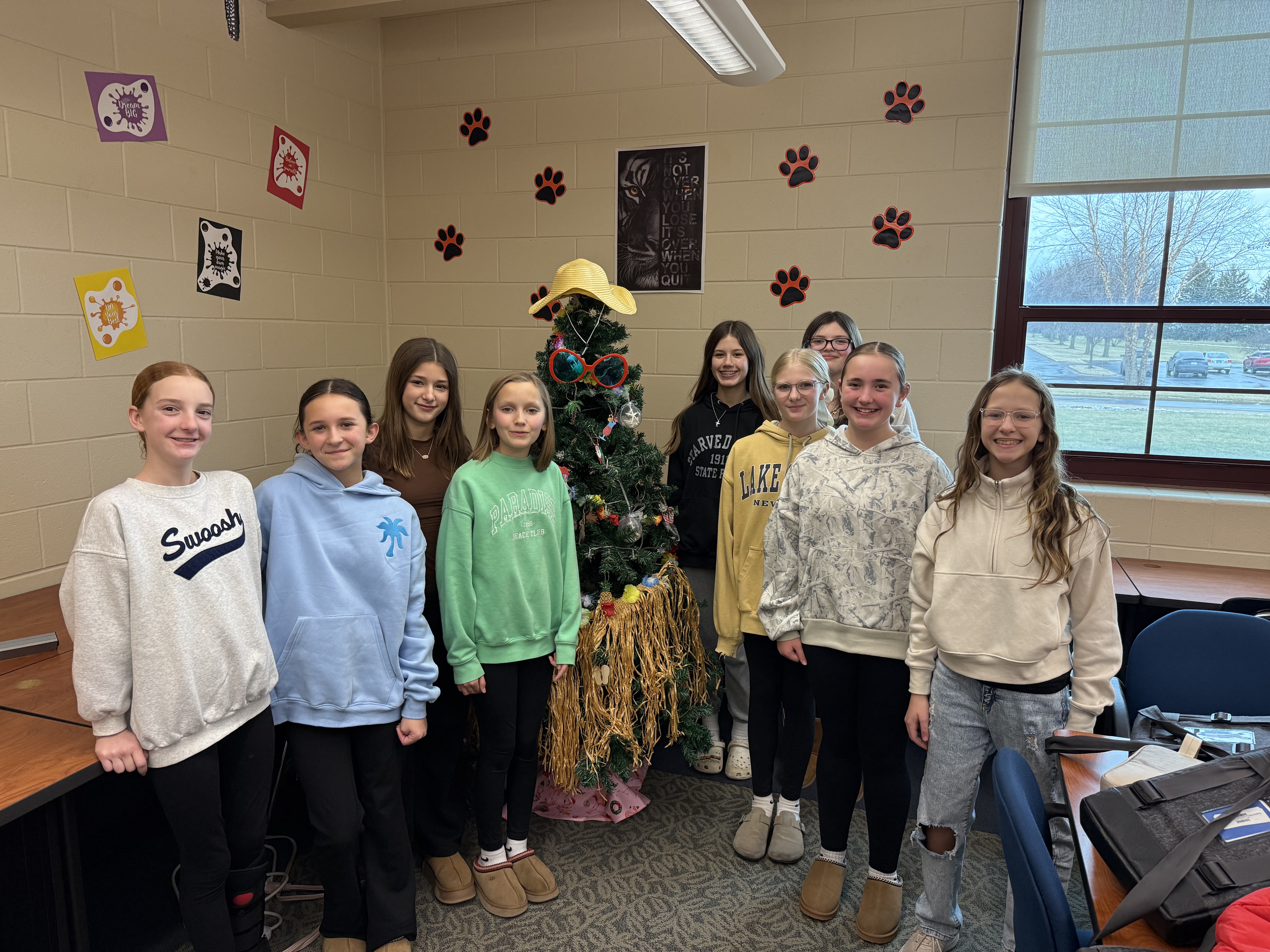 6th Grade Tree Decorating