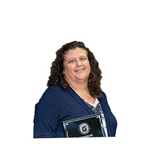 Kiely Hermeling receives award from MCL Construction
