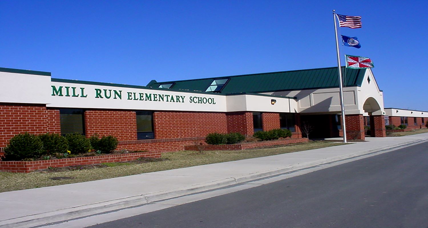 Front entrance of Mills Run Elementary school