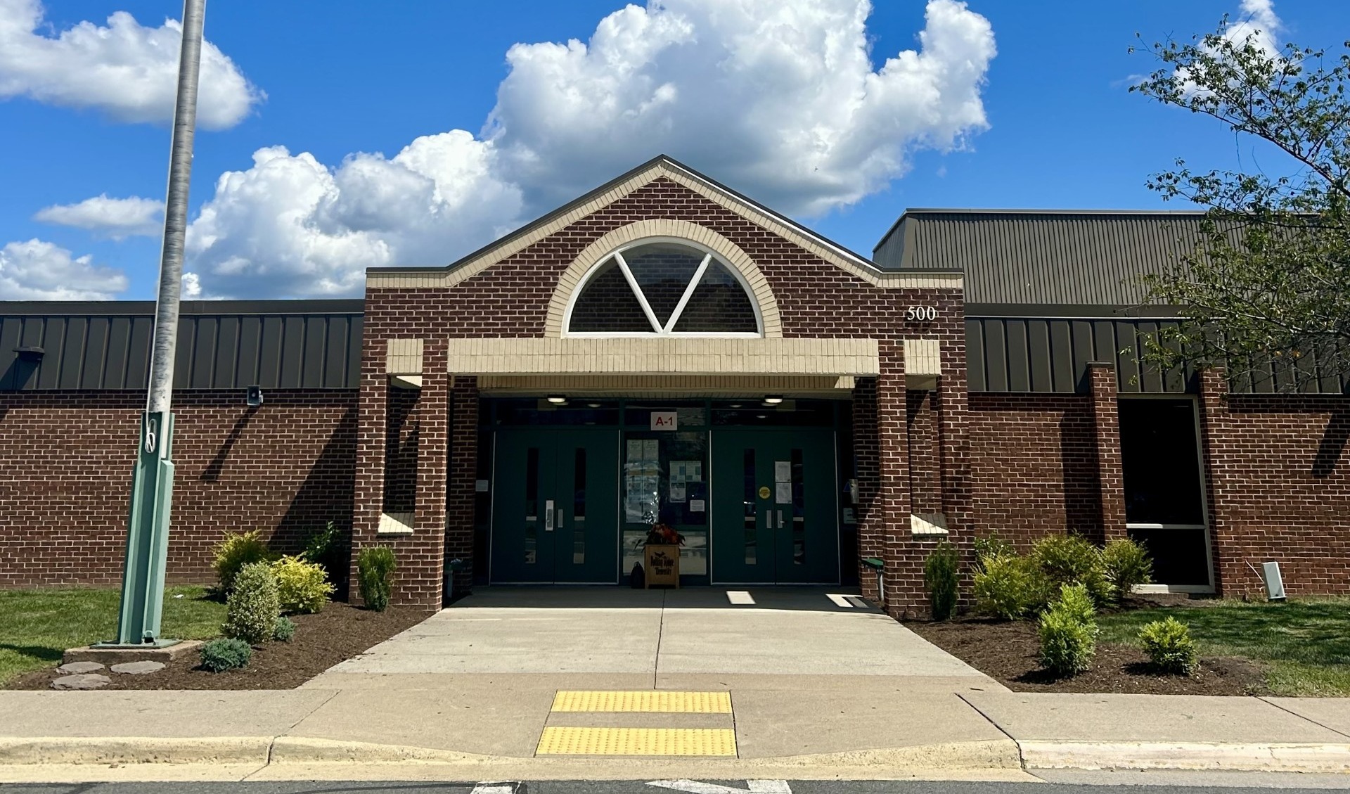 Front entrance of Rolling Ridge entrance