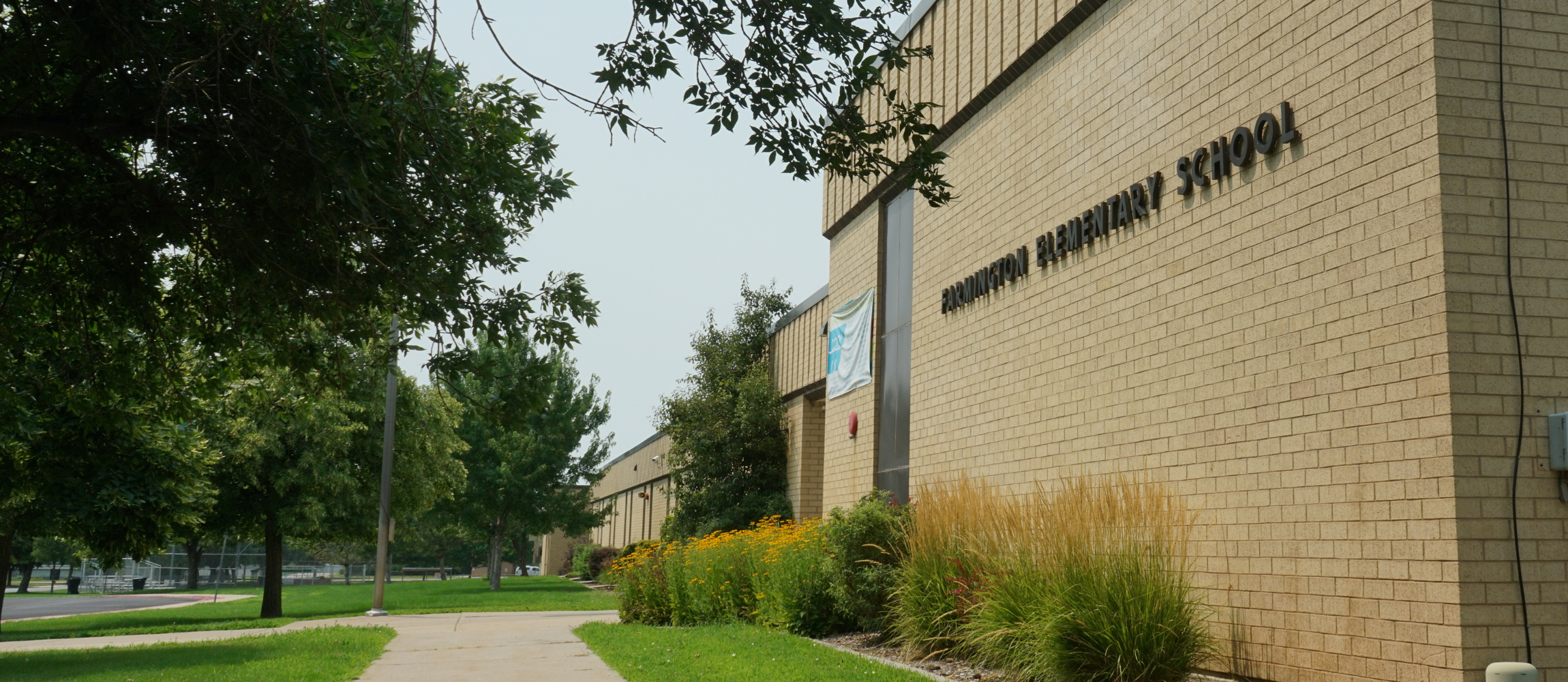 Front of Farmington Elementary School