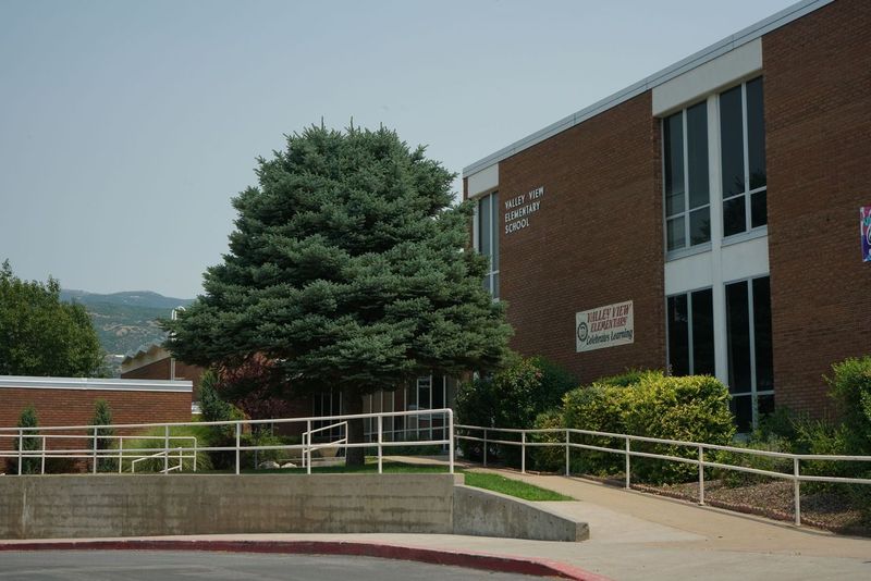 Exterior of Valley View Elementary 