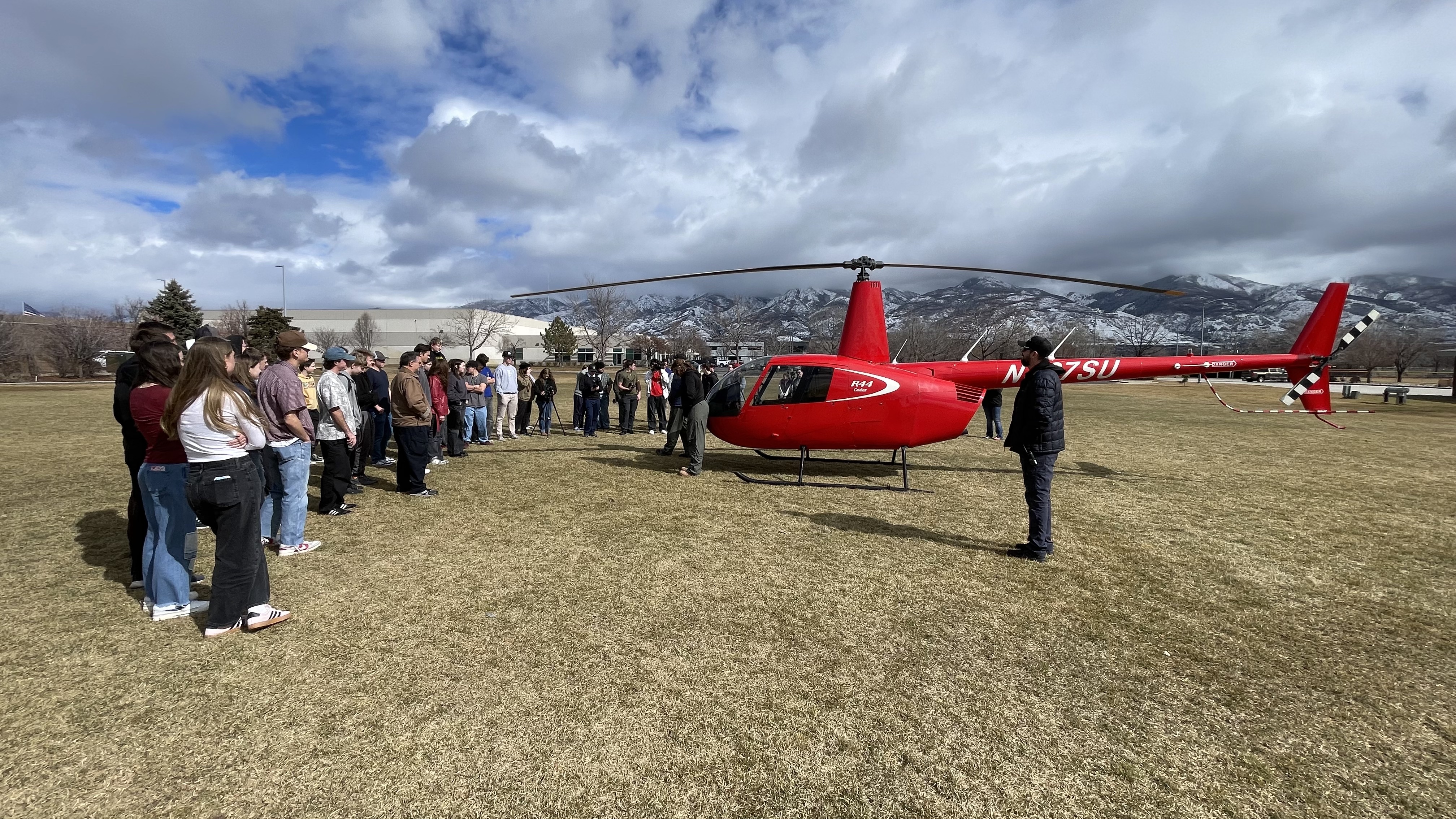 SUU helicopter fly-in with pilots and students