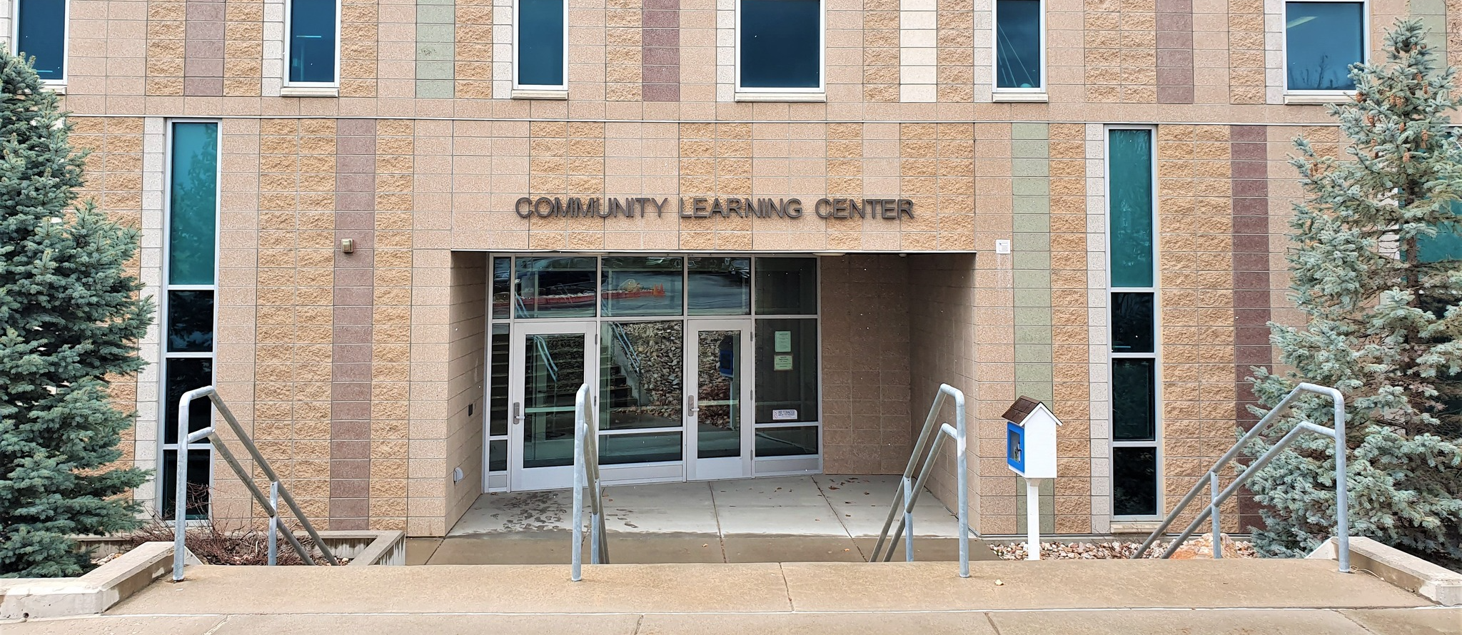 Davis Community Learning Center Exterior