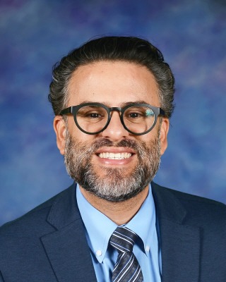 Dr. Efrain Martinez