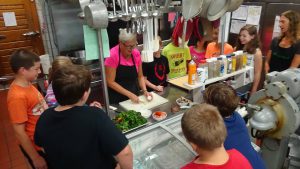 FOOD WORKERS SERVING STUDENTS