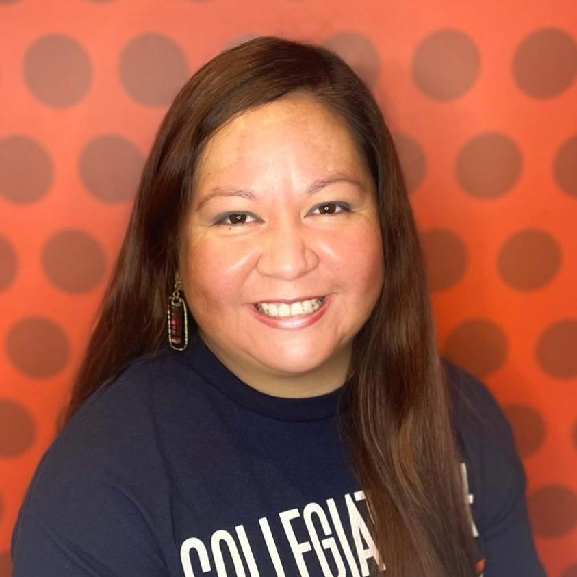 Dr. Valeria Paredes