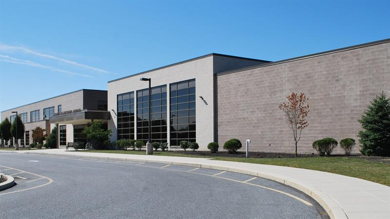 Picture of the new Shaull Elementary School on Shaull Drive - 2009