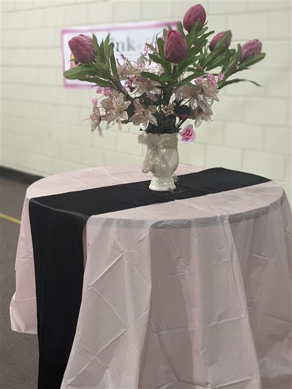 Table with flowers 