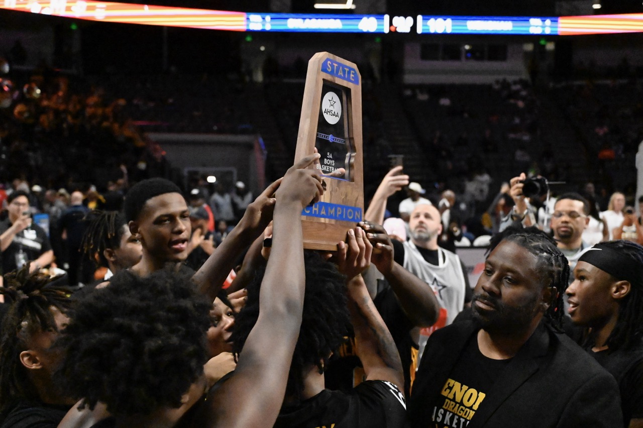 Wenonah Dragons win the 2026 state basketball championship