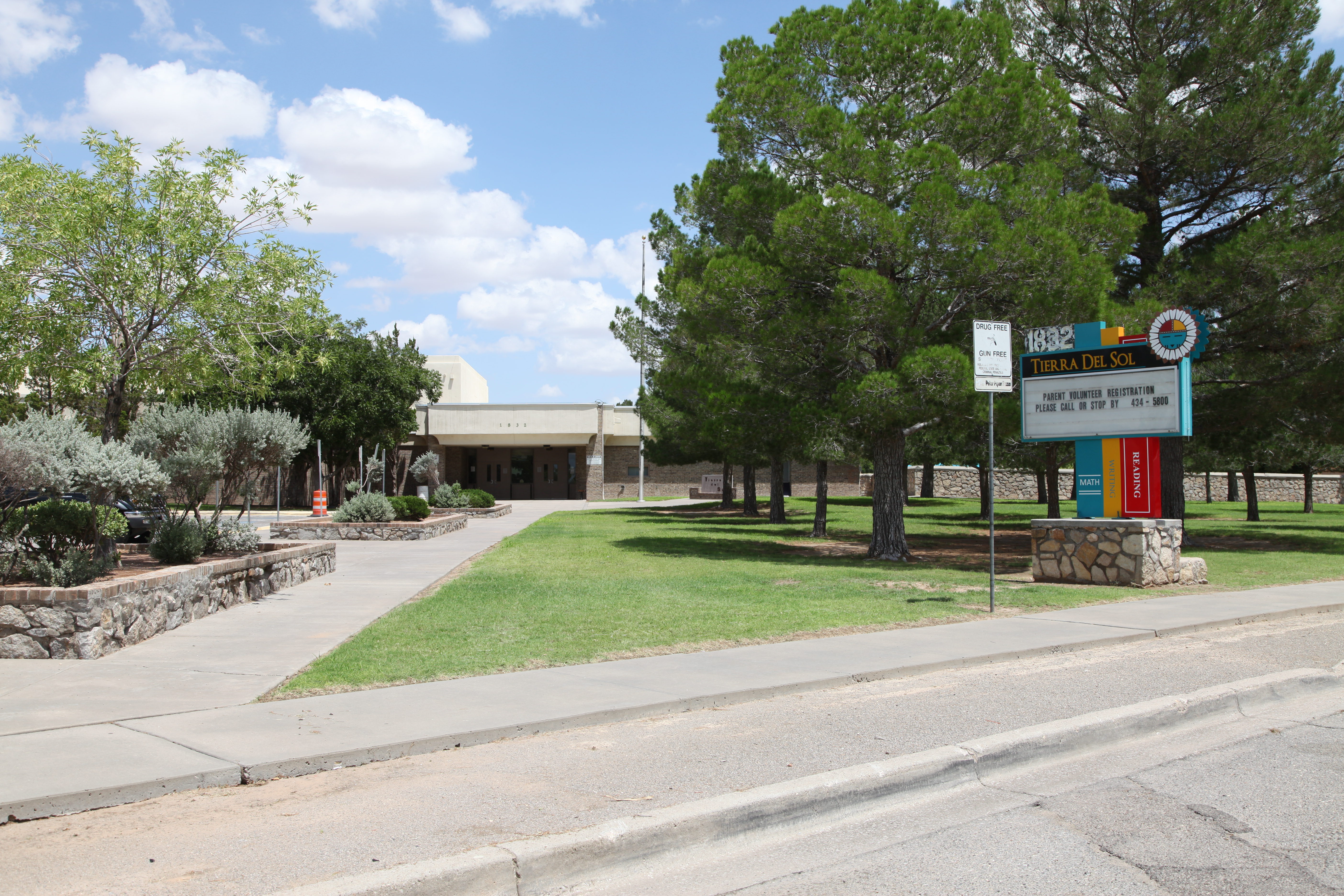 TIERRA DEL SOL ELEMENTARY SCHOOL