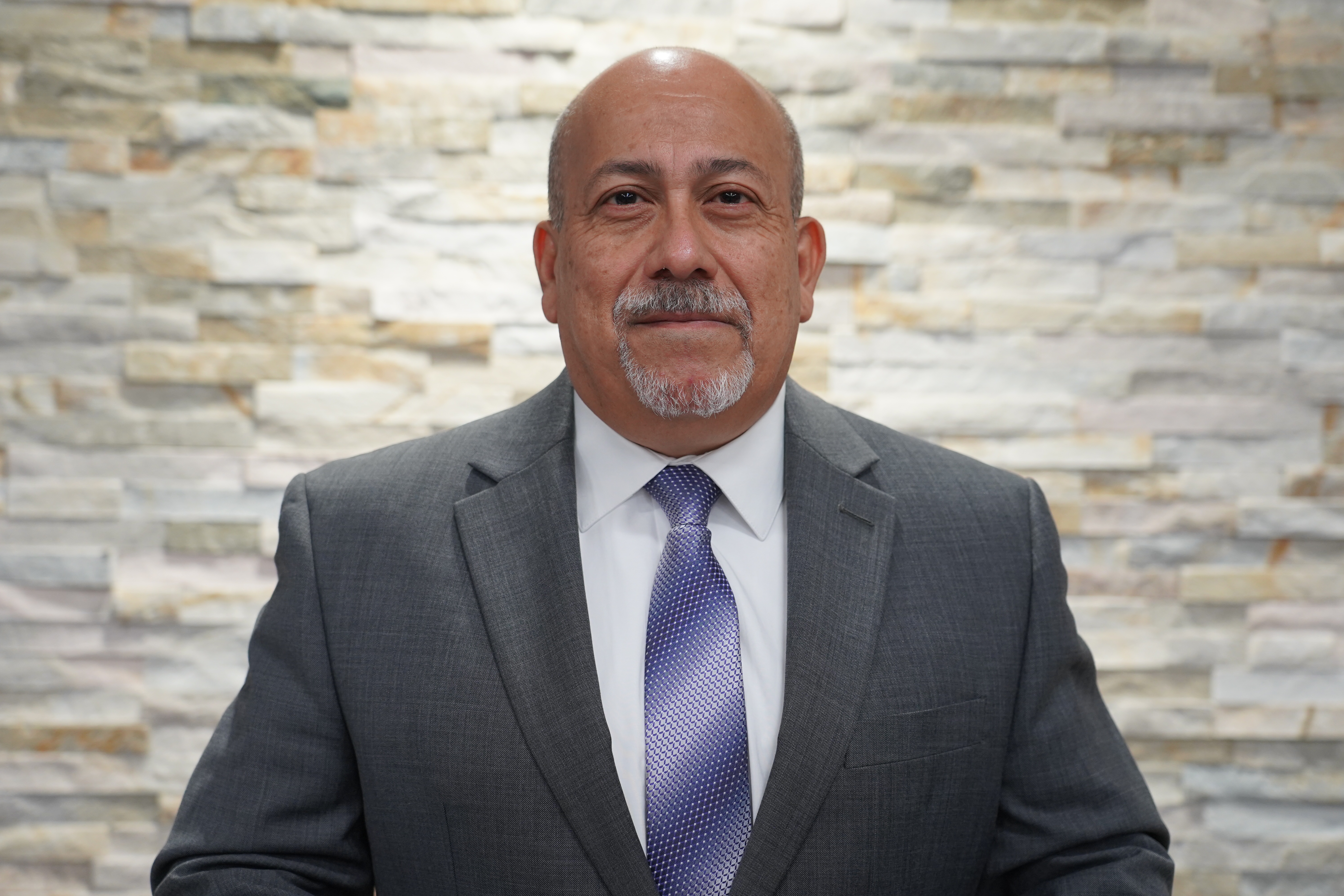 Principal Luis Valdez