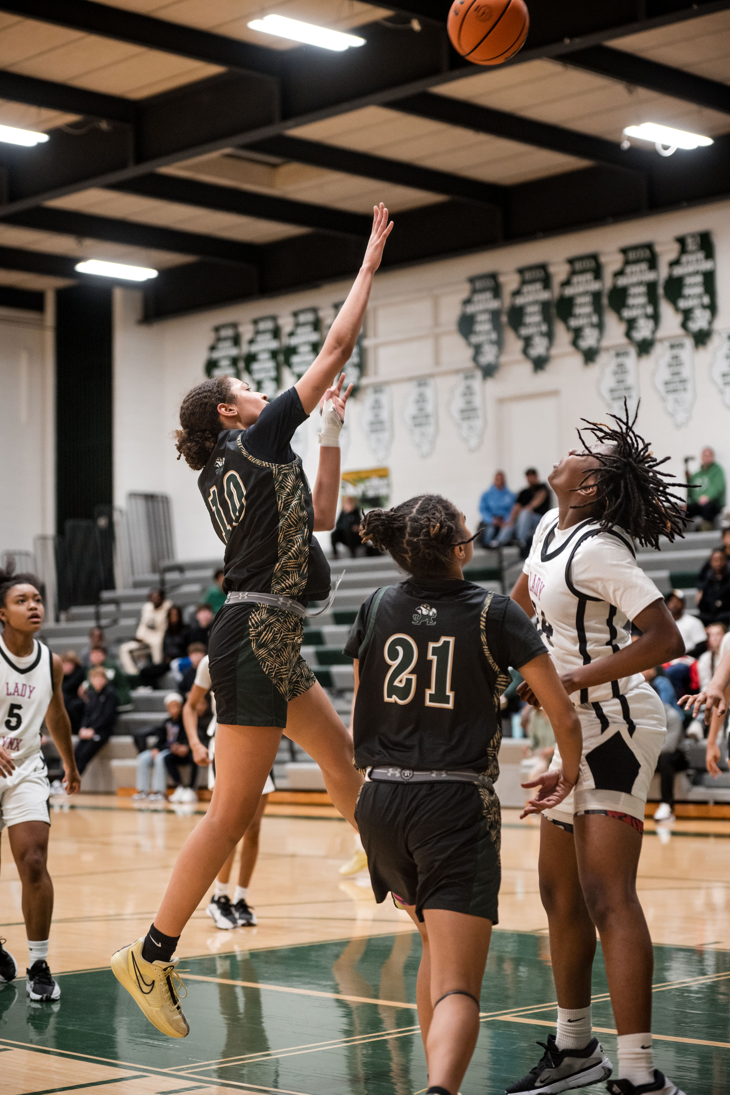 Basketball-Women's
