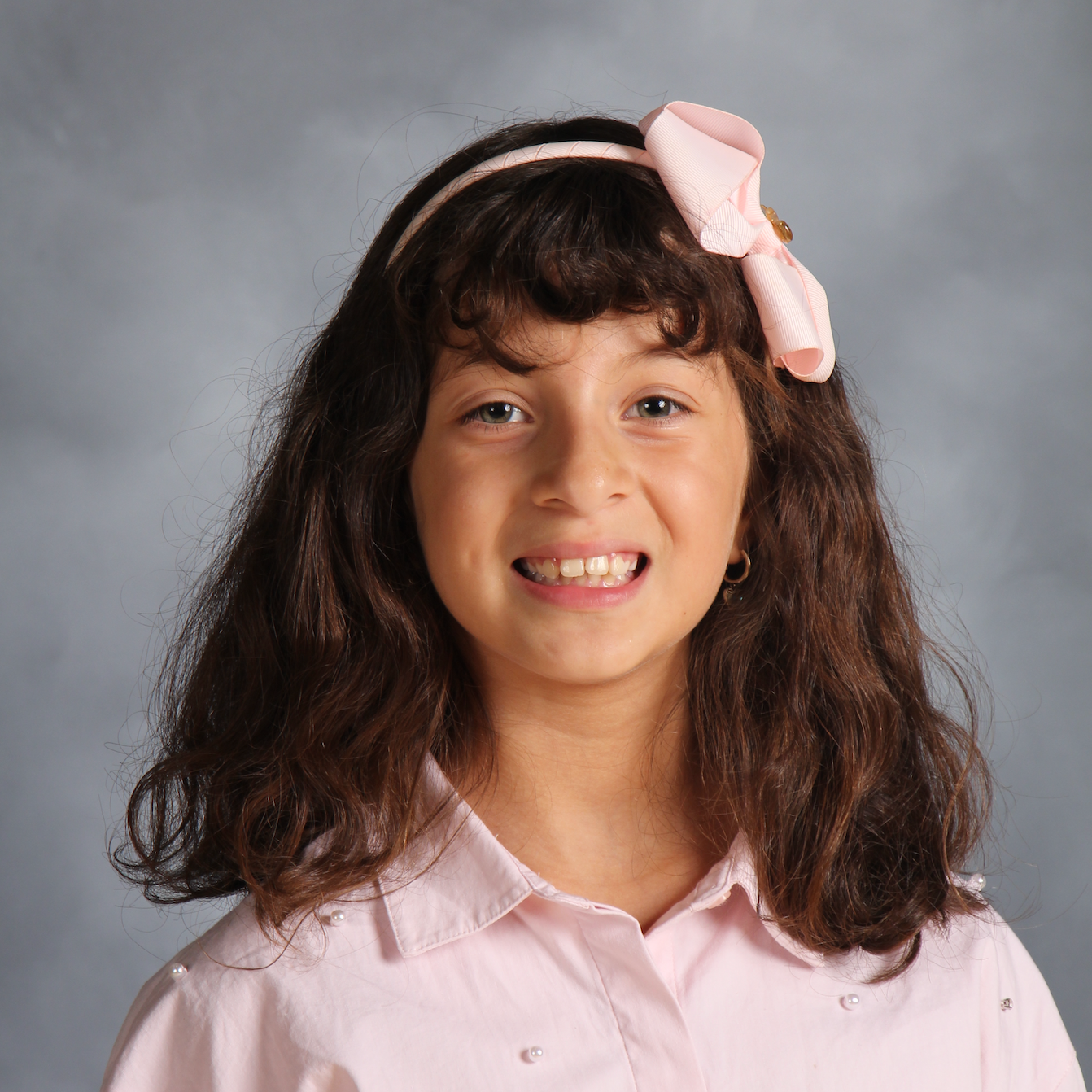 Willow headshot photo