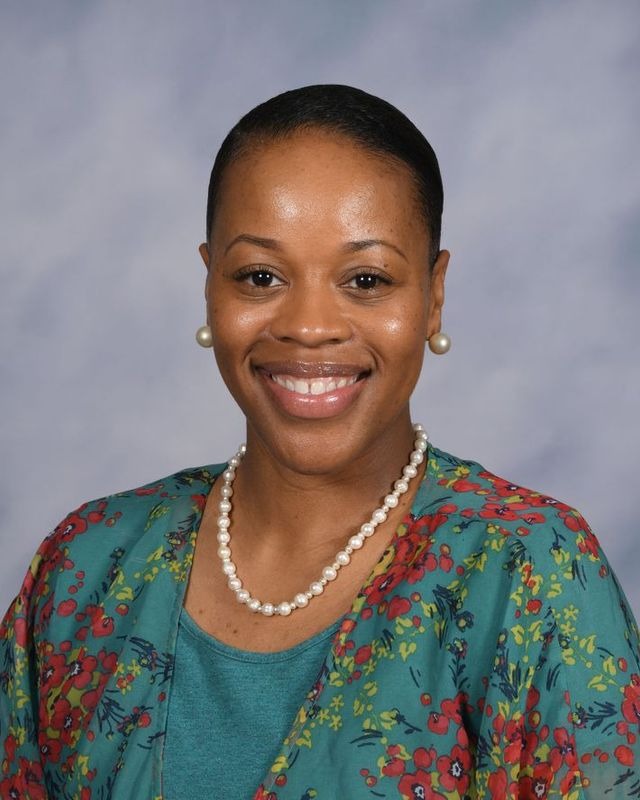 image of leezola smith