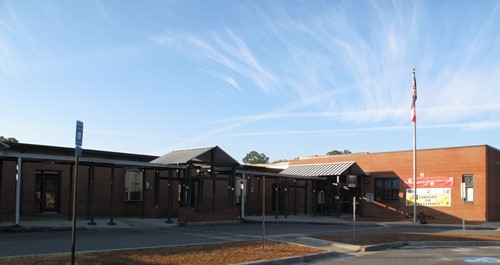 A photo of the Memorial Drive Elementary.