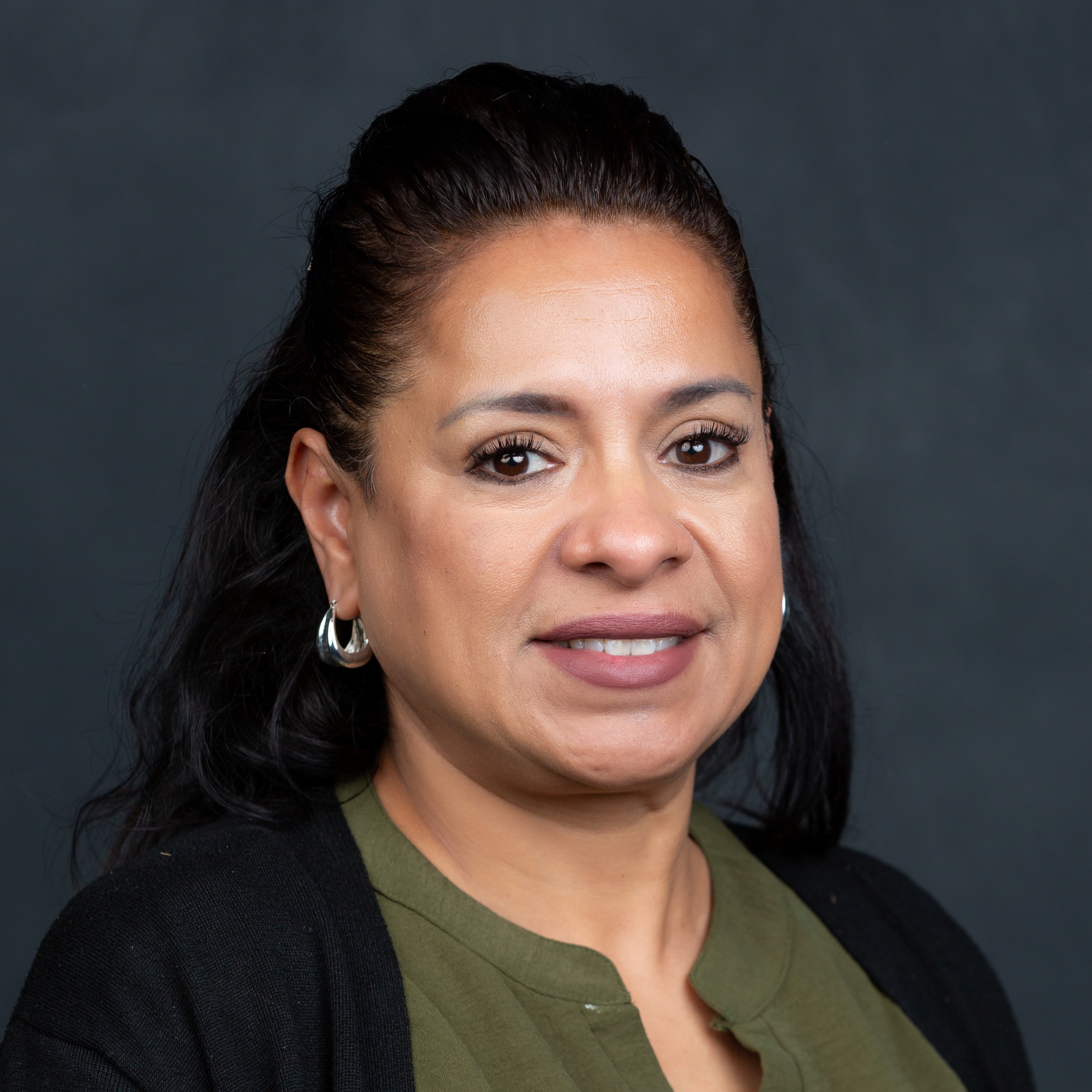 Deborah Valdez-Gomez headshot