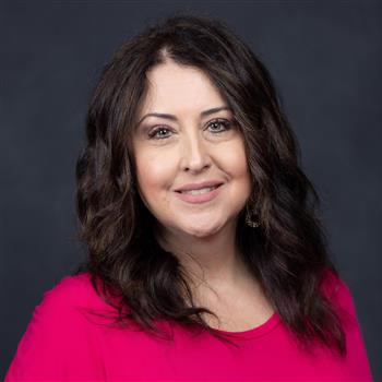 Christi Ochoa headshot