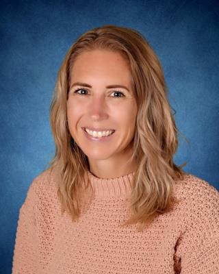 Shannon Vinyard headshot
