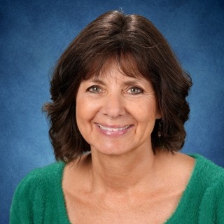 Sandy Doering headshot