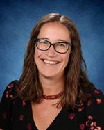 Carolyn Traina headshot