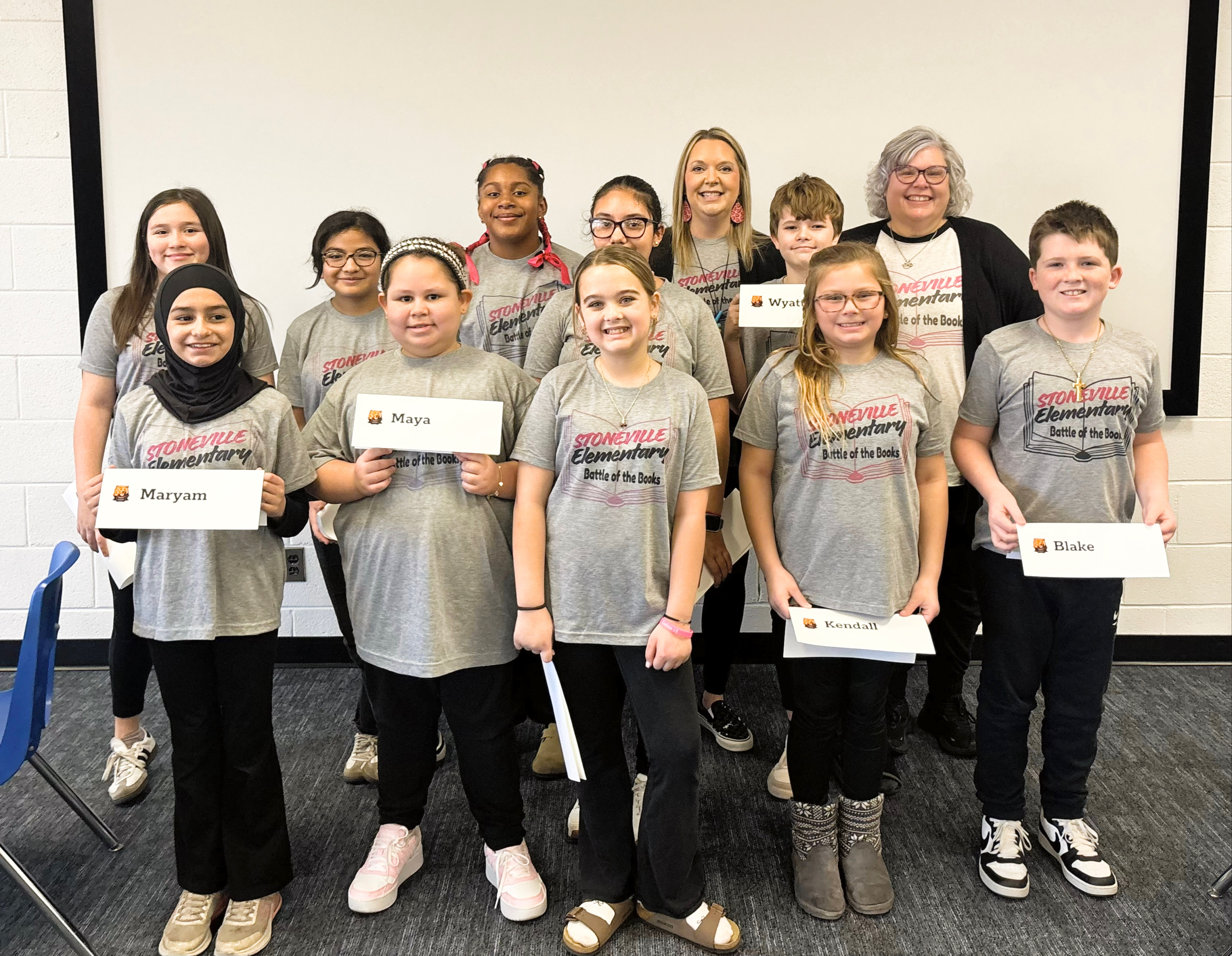 Photo of the 25-26 Elementary Battle of the Books (EBOB) team