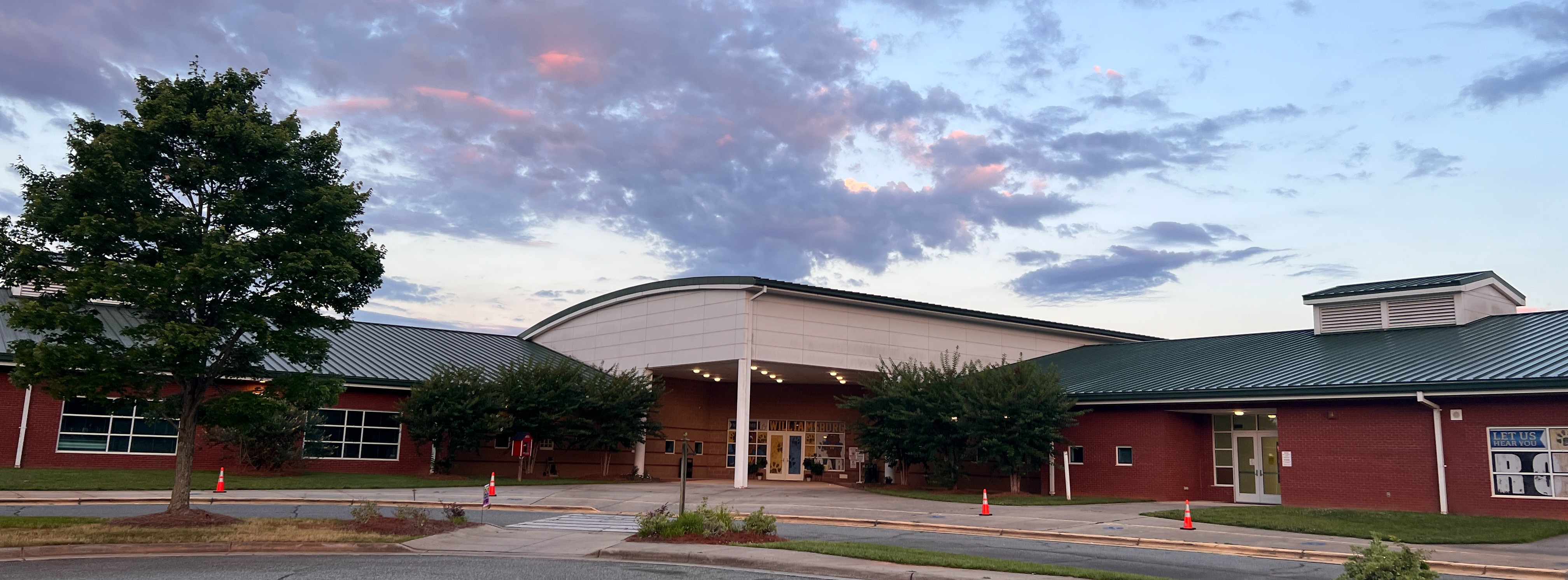 Williamsburg Elementary Front View