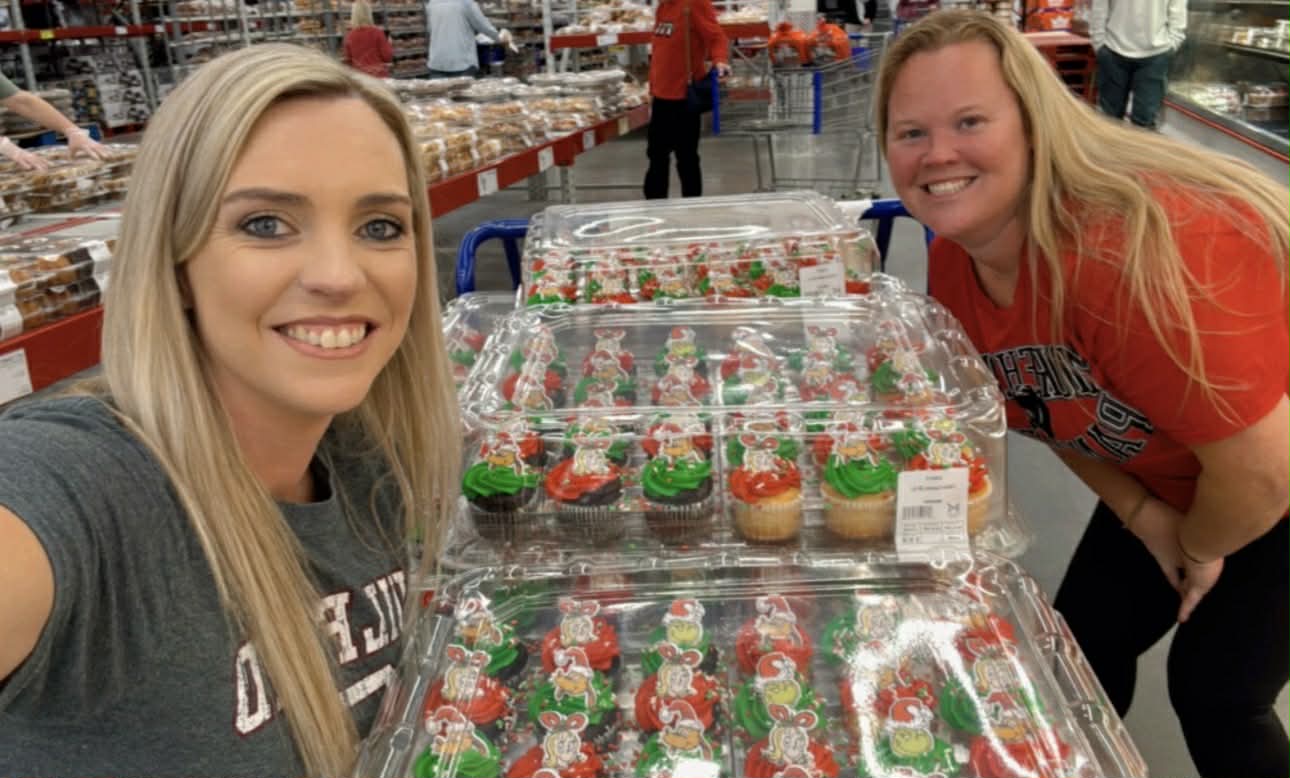 PTSO delivering cupcakes