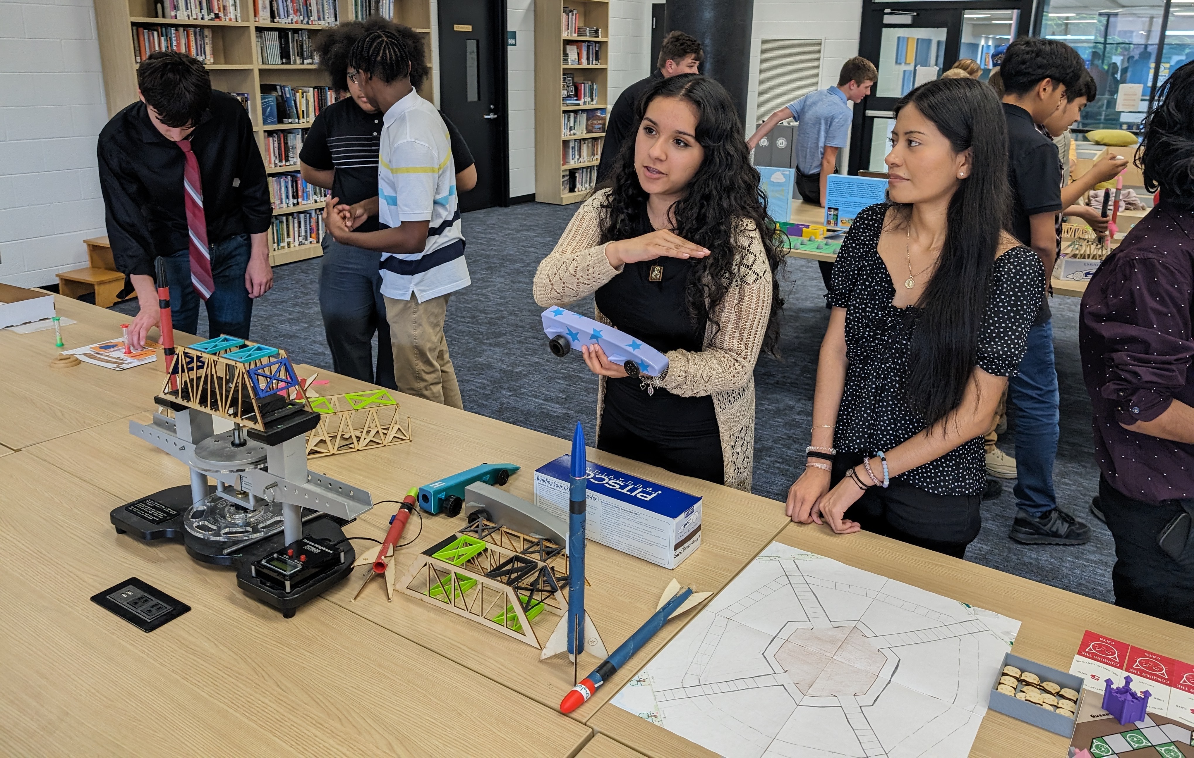 Students Presenting Projects