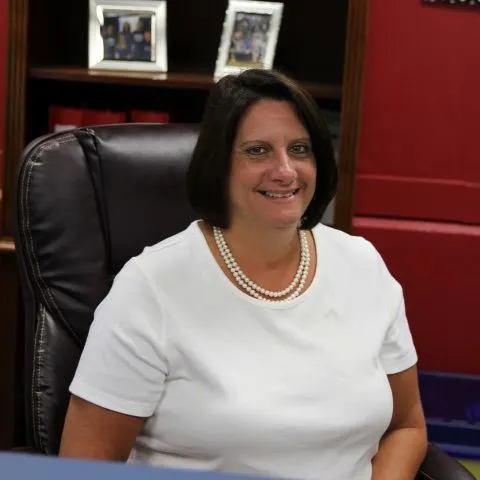 Reva McKinney, Administrative Assistant