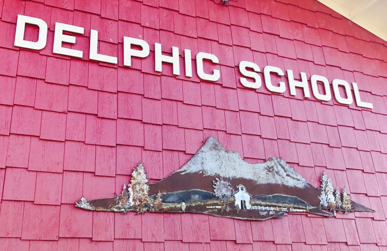 Delphic school wall