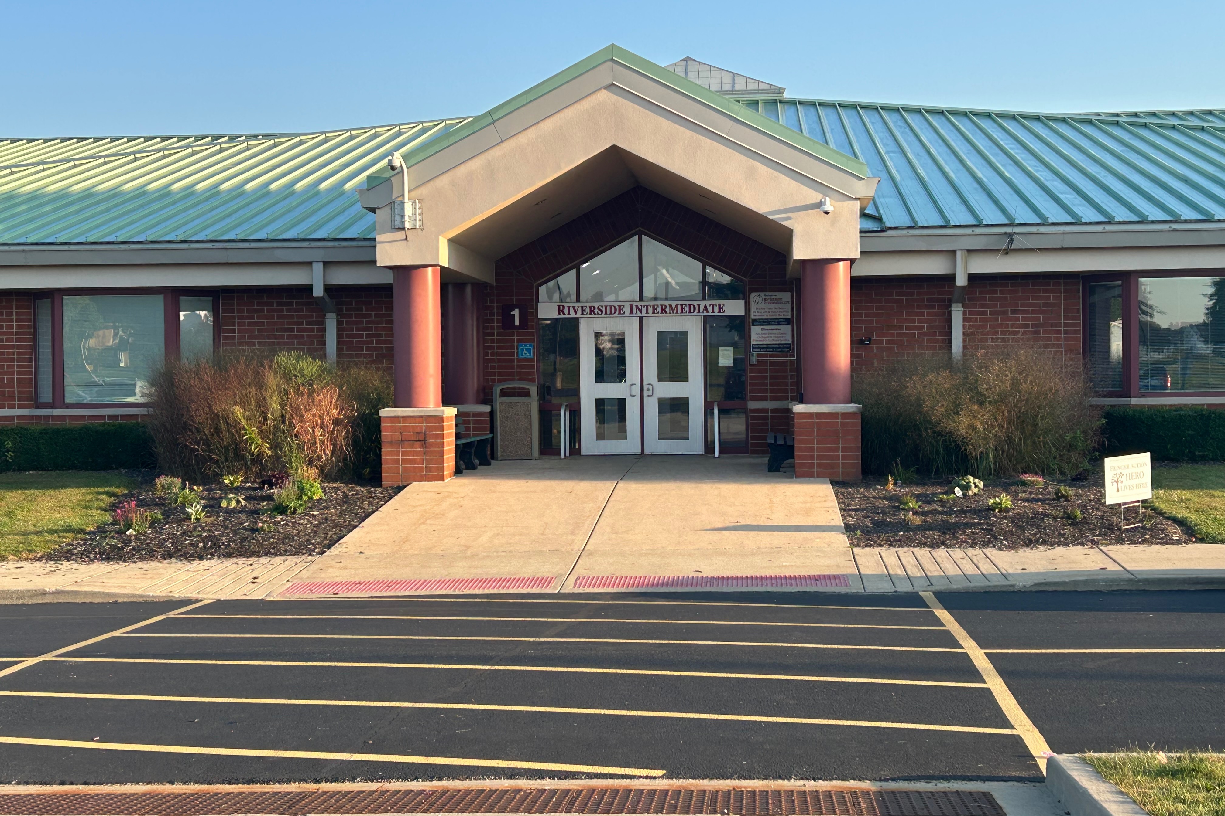 riverside intermediate school