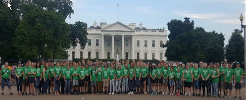 students outside of the white house