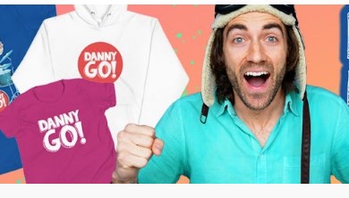 danny go excited with a blue shirt 