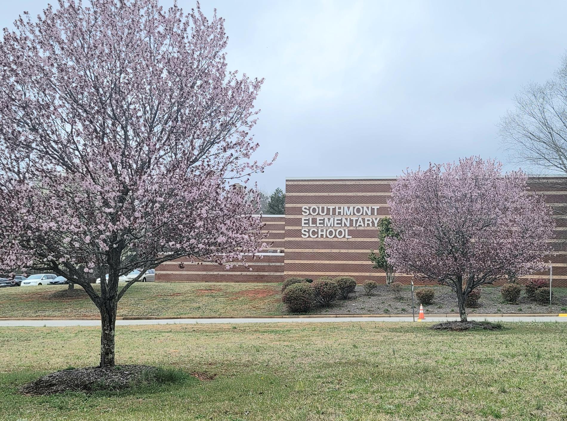 Southmont front of school