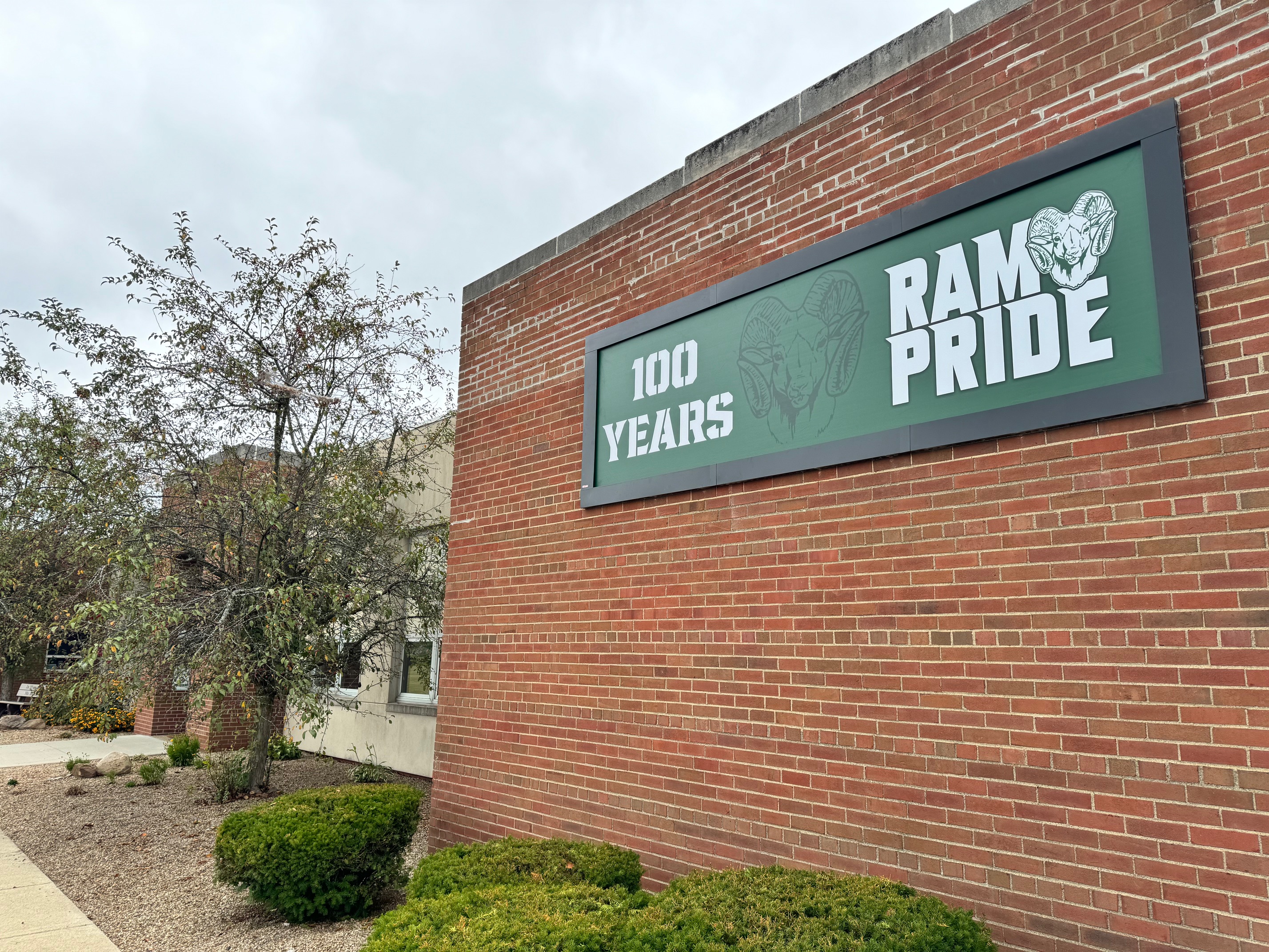 Mifflin Elementary School front with sign