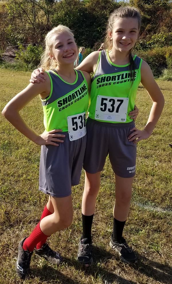 girls cross country runners