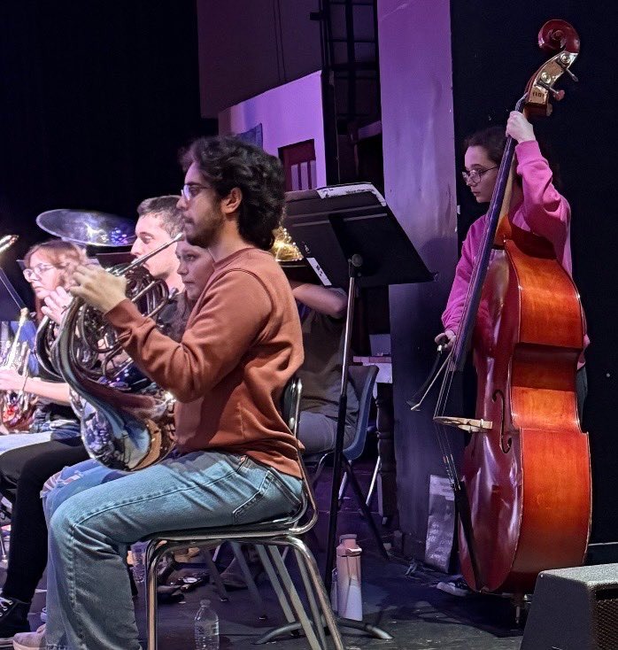 Honor Band students playing a song