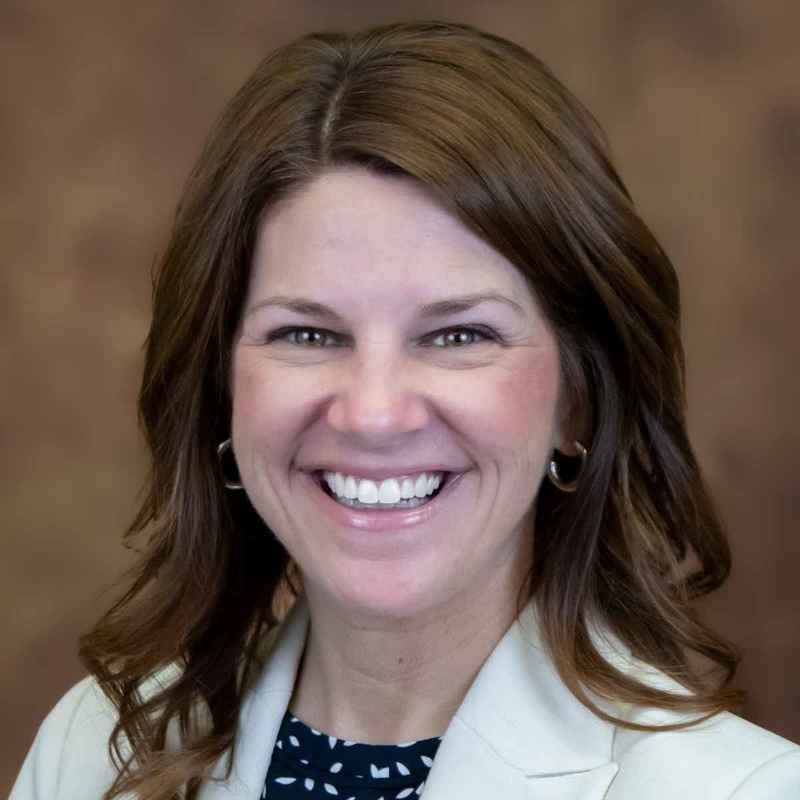 Stephanie Barrows headshot