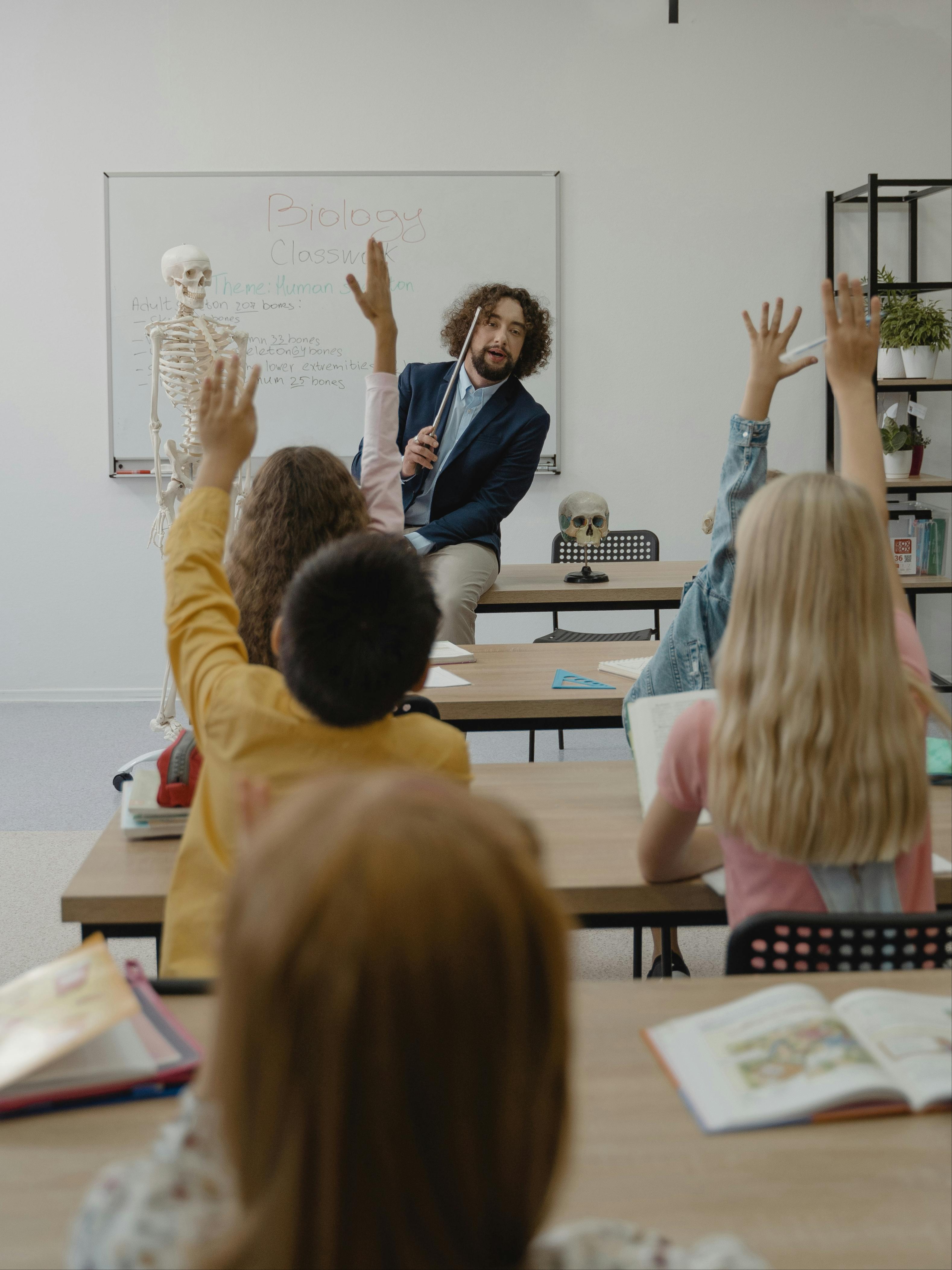 paraprofessional teaching students