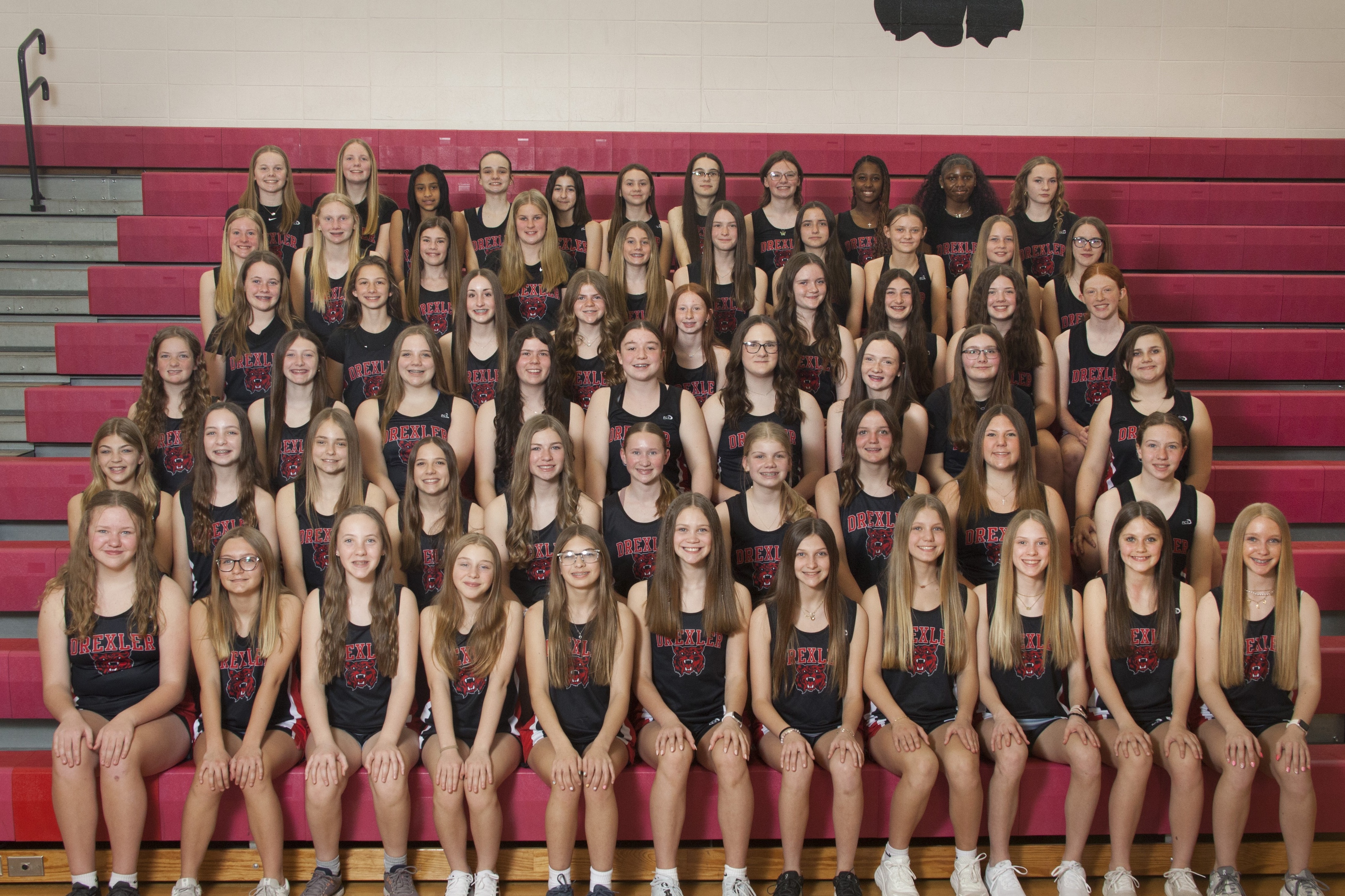 7th Grade Girls Track Team Photo