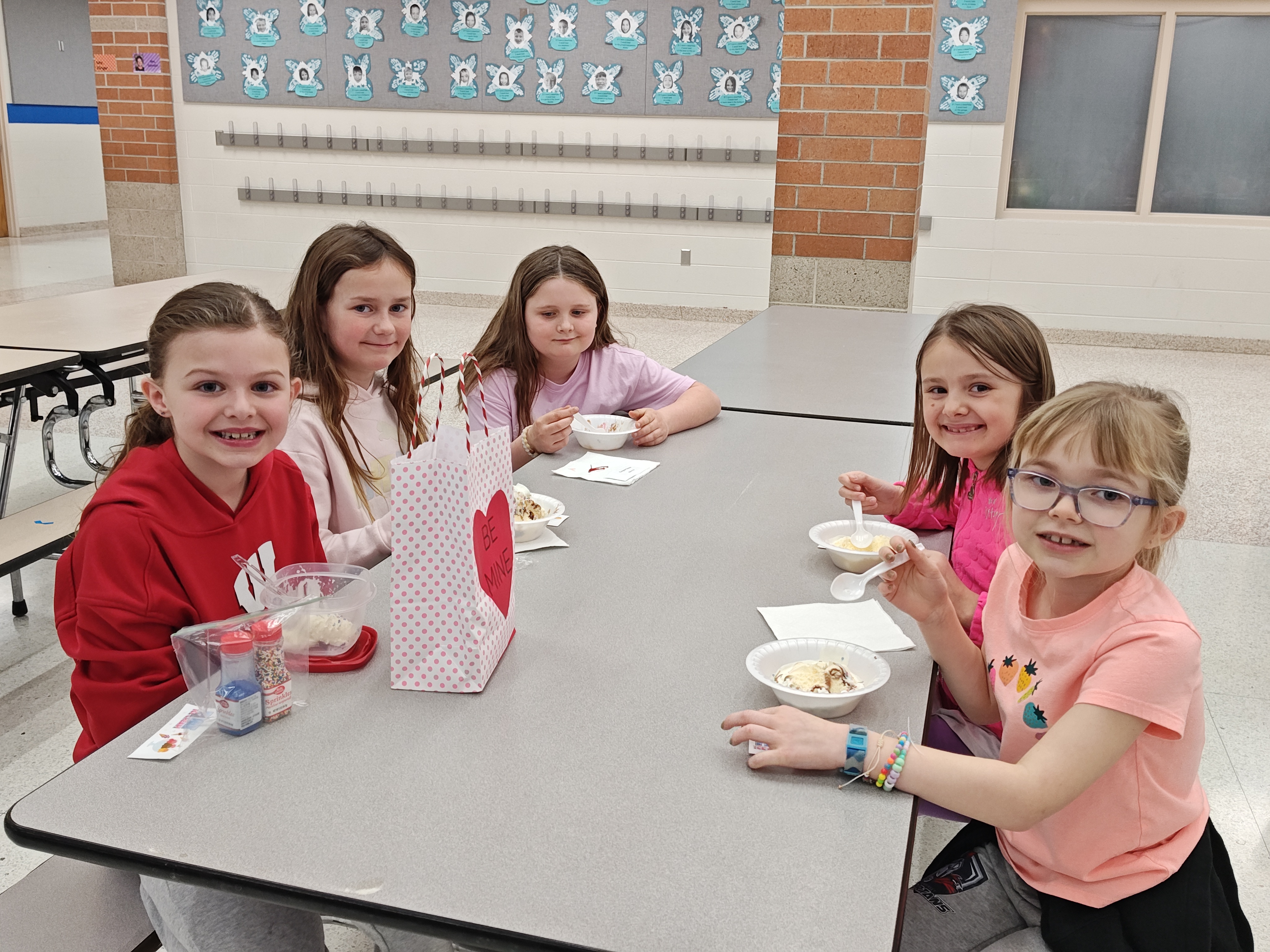 Ice cream party for ES readers who read 1000+ minutes