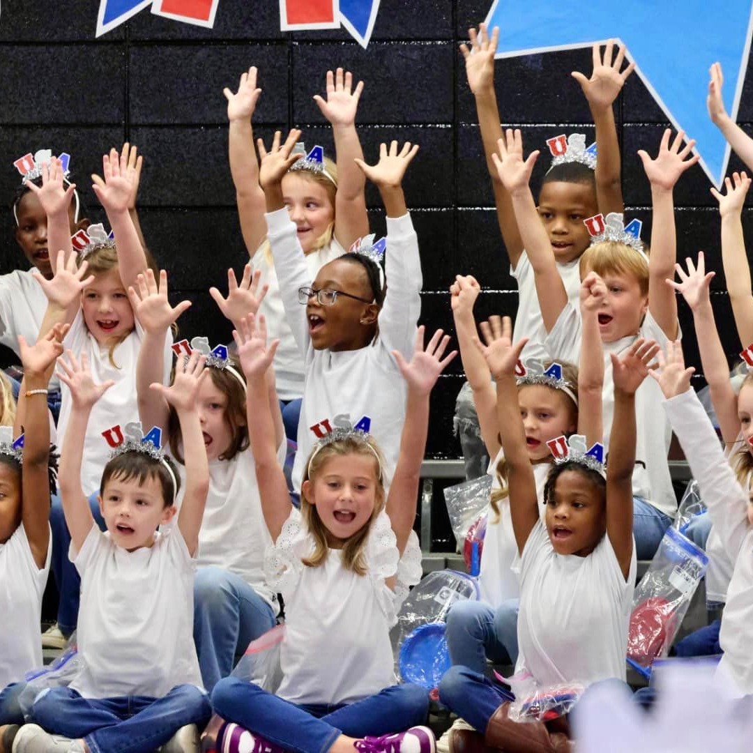 Hernando Elementary First Graders: Hooray for the 🇺🇸 USA!  💛💛💛#BeTheStandard #TeamDCS