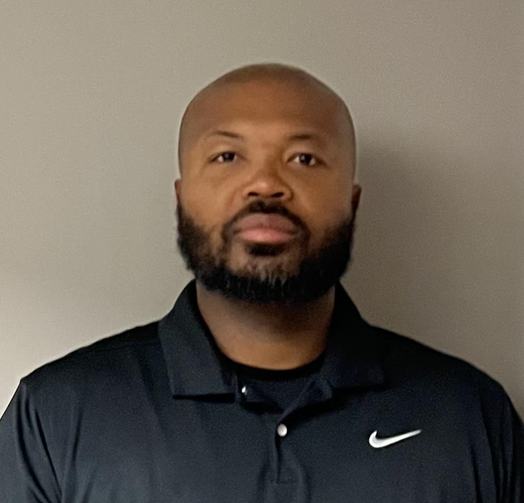 Coach Kendrick Davis headshot